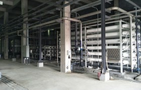 造紙廠污水怎么處理？污水處理設(shè)備來幫您！